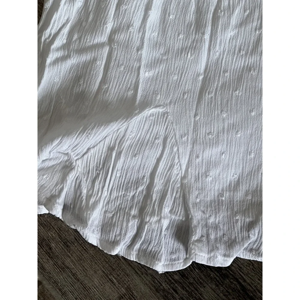 NWT‎ Francesca's White Mini Skirt Elastic Waist Ruffle Hem Textured Youth 12